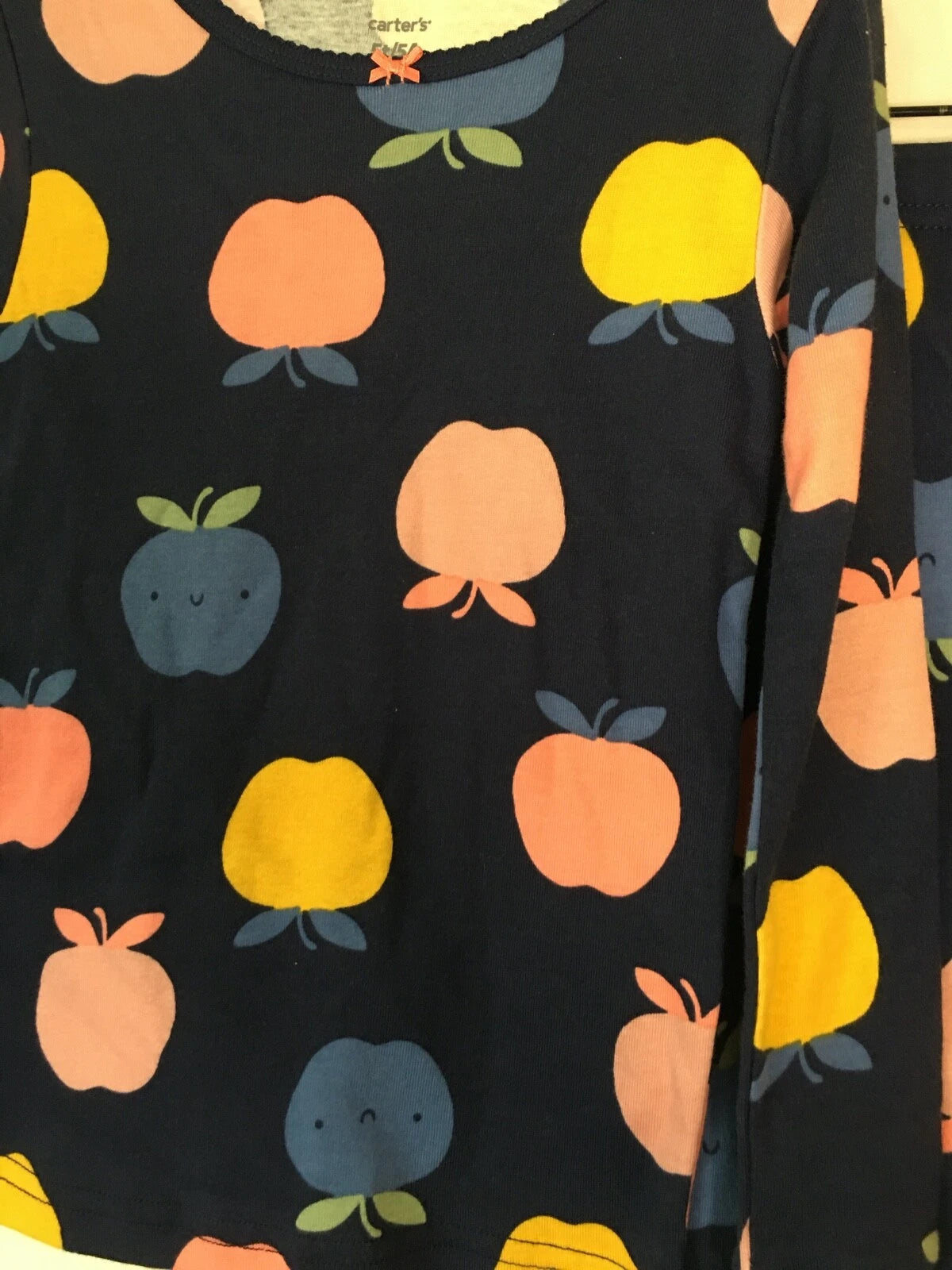 New Carter's Girls Apple Pajama 2pc Set Snug fit Long Sleeve Long Pants Toddler