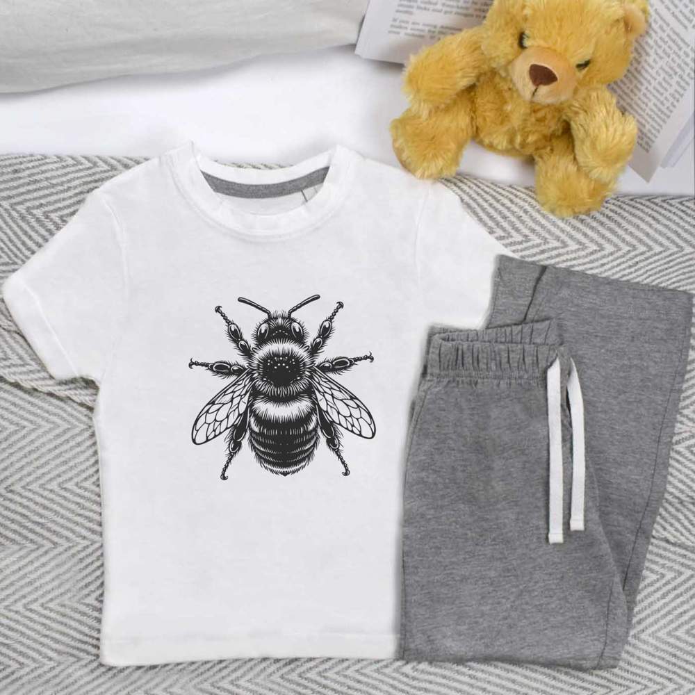 'Bumblebee Resting' Kids Nightwear / Pyjama Set (KP054859)
